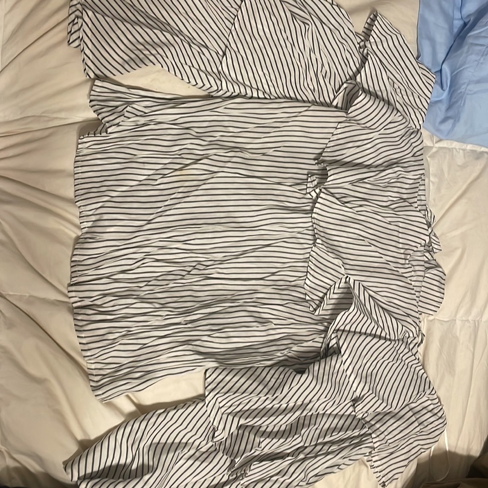 Express ruffle top - Picture 2 of 3